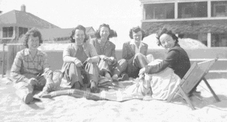 The girls at the beach (my mother is the 2nd one from the right)